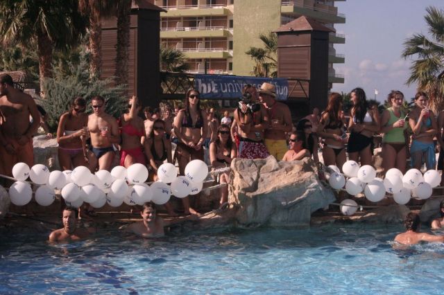 i/Kranj/Absolvent08/02-StarBeach/absolvent 1367.jpg_640.jpg